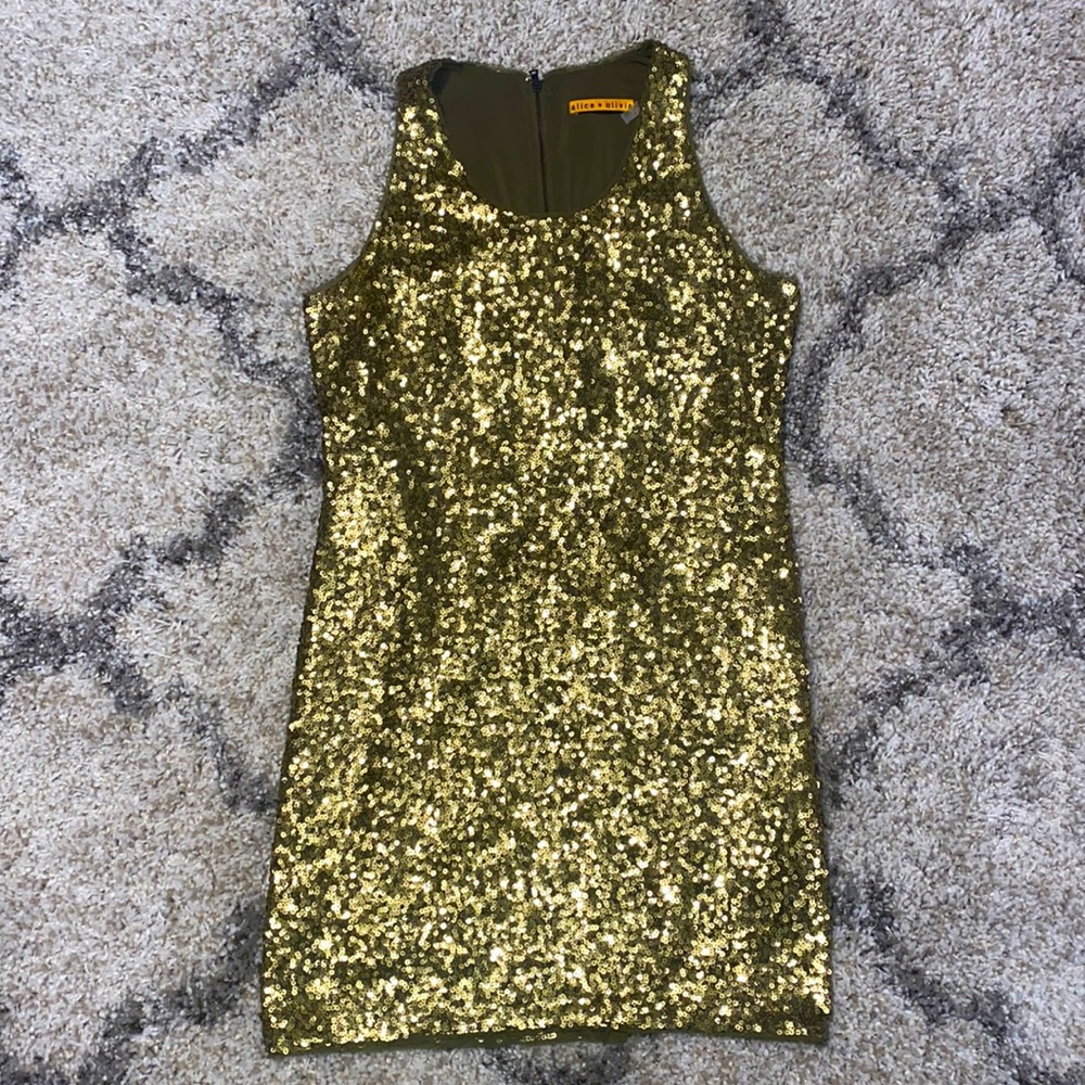 ALICE + OLIVIA OLIVE GREEN SEQUIN DRESS MEDIUM 🔥